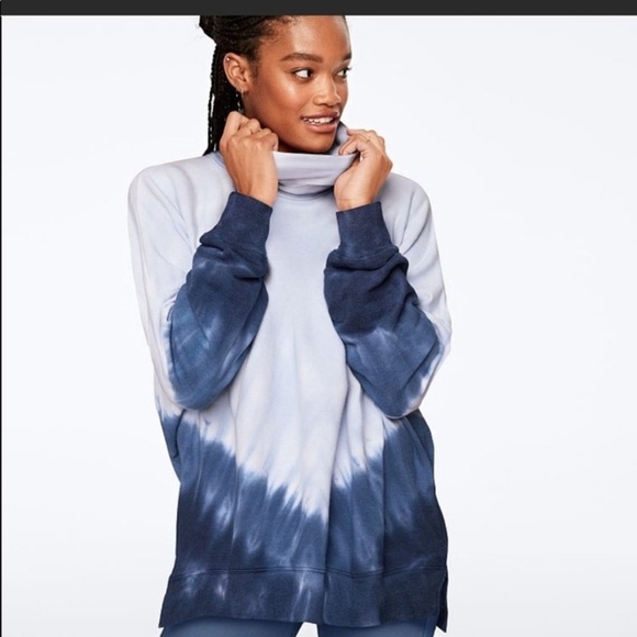 PINK Victoria's Secret Oversized Blue Tie Dye Turtleneck Sweatshirt EUC - Picture 15 of 16